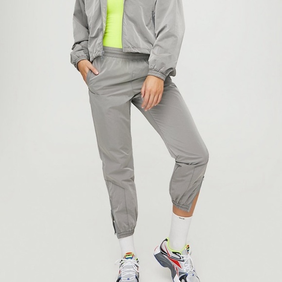 Aritzia TNA Dope Dyed Trackpants - Picture 2 of 8